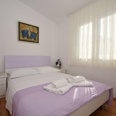 Apartment Smokrovic Стариград-Паклениця Екстер'єр фото